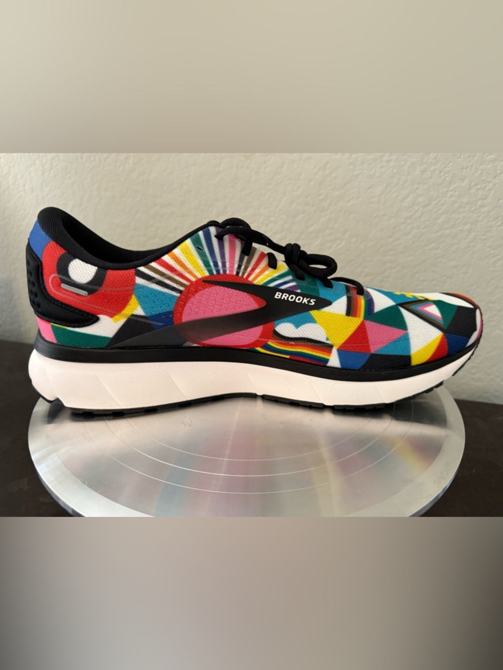 NWT Men’s BROOKS Trace 2 Collab w/Lisa Congdon Pride Shoes Sz 15 M SEE VIDEO - Picture 8 of 10